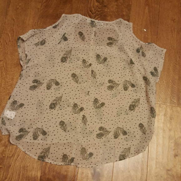 Chloe K flirty feather sheer cold shoulder top,New - Picture 5 of 6